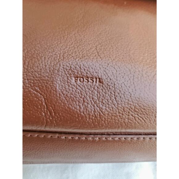 Restored‎ Vintage Fossil Crossbody - Picture 7 of 7